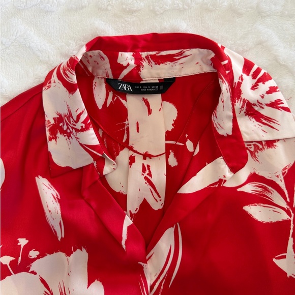 Zara red floral print satin blouse - Picture 6 of 7